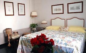 Bed And Breakfast Flowers